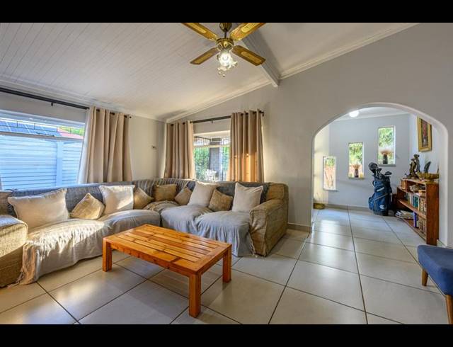 4 BEDROOM HOUSE FOR SALE IN VAN DER HOFF PARK